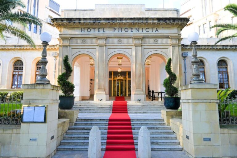 Hotel phoenica malta