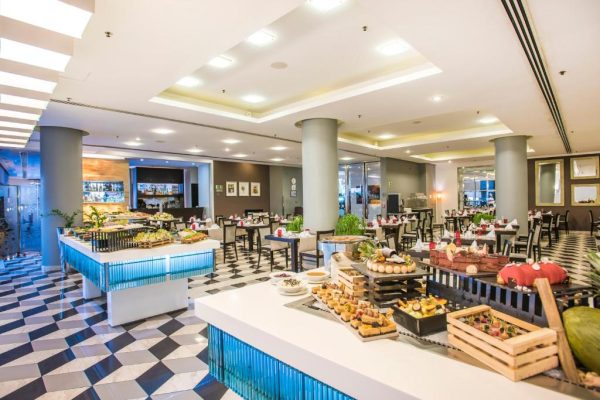 Buffet van Ax The Palace