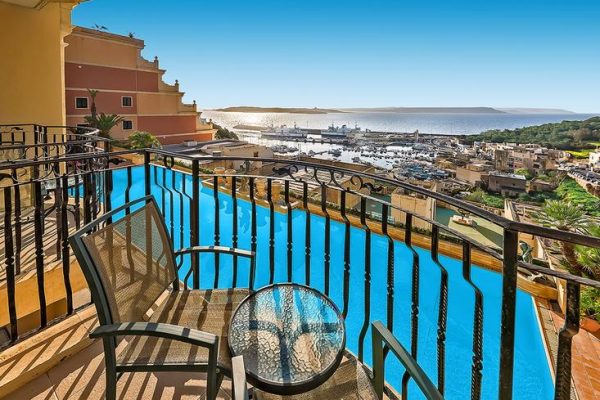 Balkon van Grand Hotel Gozo