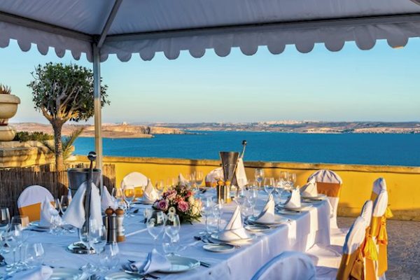 Terras van Grand Hotel Gozo
