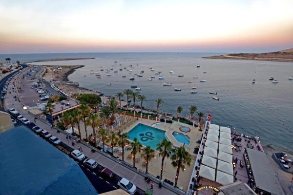 bovenaanzicht van qarwa palace resort en spa