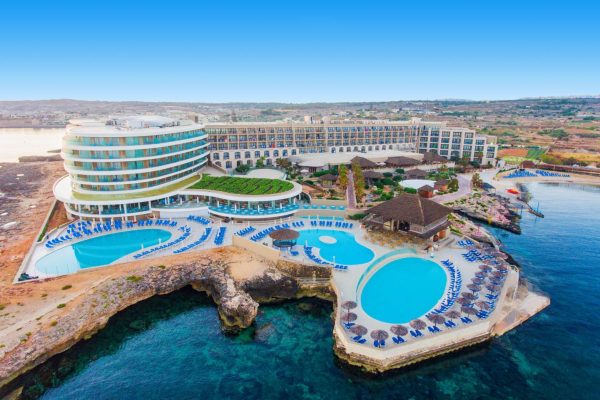 overview van ramla bay resort