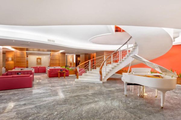 Lounge van The Preluna Hotel